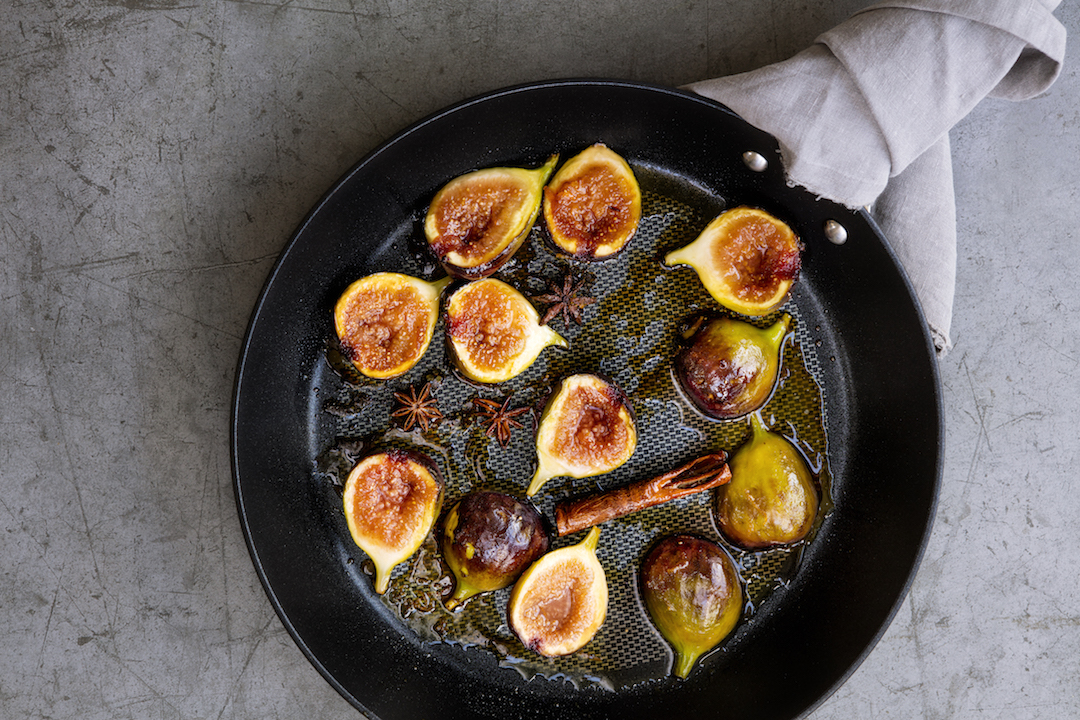 Healthy autumn eating + maple syrup baked figs autumn dessert recipe